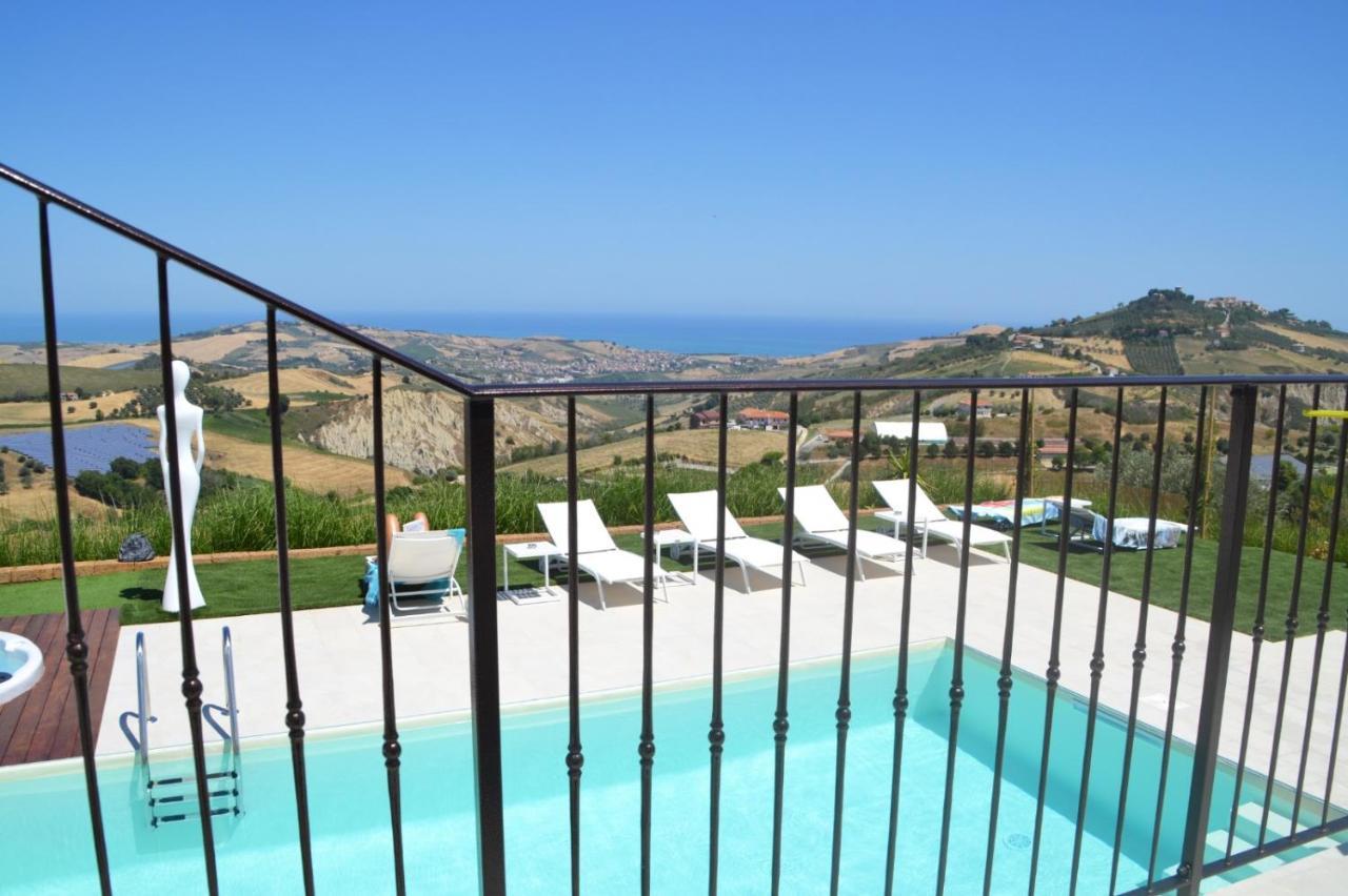 B&B & Spa Novantadieci Club (Adults Only) Atri Bagian luar foto